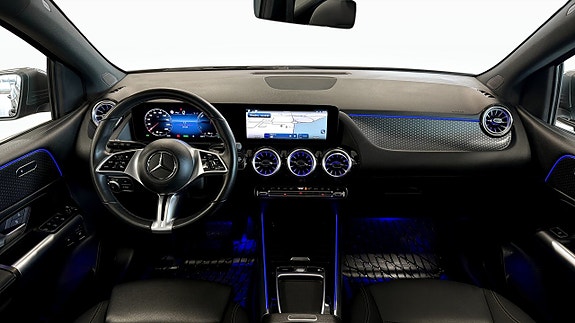 Mercedes-Benz B250 e 4 of 5