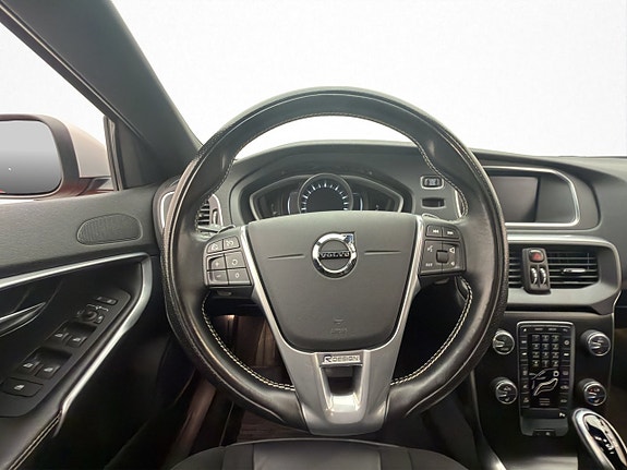 Volvo V40 17 of 30