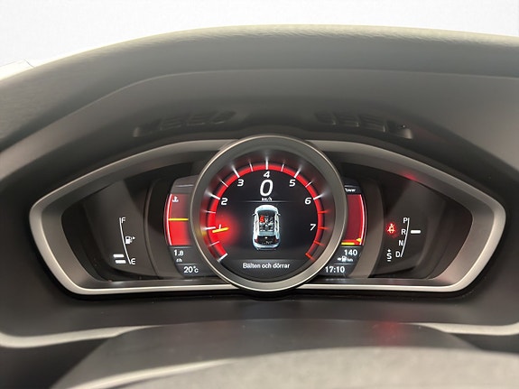 Volvo V40 18 of 30