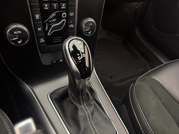 Volvo V40 23 of 30