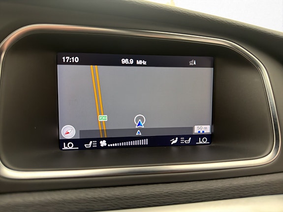 Volvo V40 20 of 30