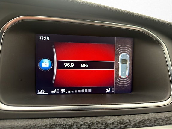 Volvo V40 22 of 30