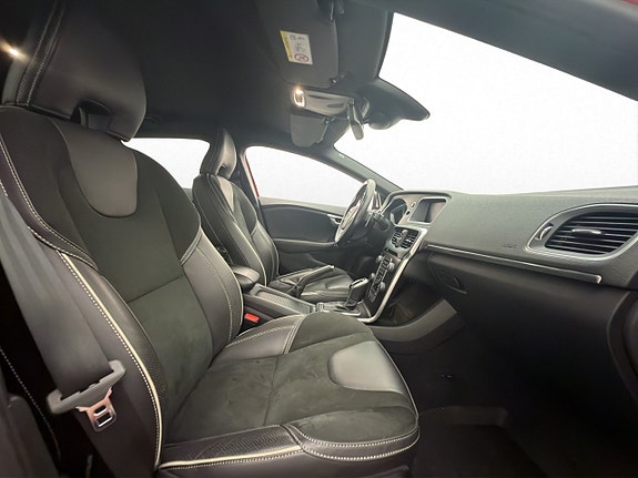 Volvo V40 26 of 30