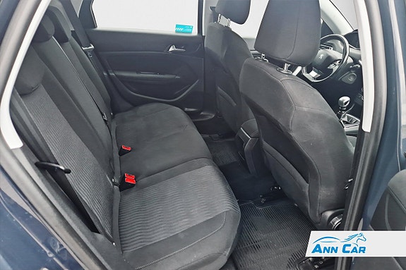 Peugeot 308 SW 7 of 9