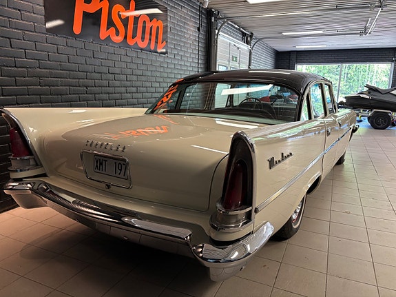 Chrysler Windsor 3 of 5