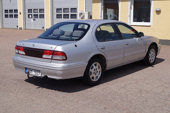 Nissan Maxima 5 of 5