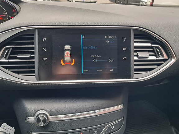 Peugeot 308 SW 17 of 18