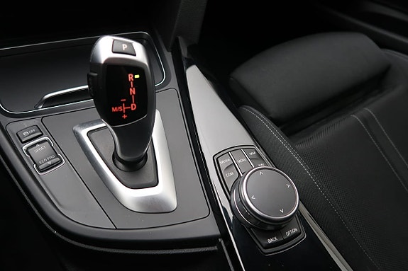 BMW 320 11 of 14