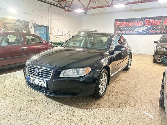 Volvo S80 3 of 5