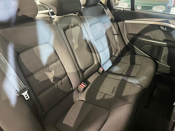 Volvo S80 10 of 15
