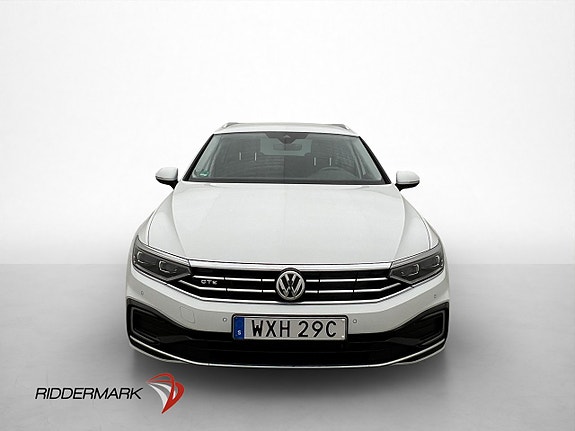 Volkswagen Passat 2 of 5