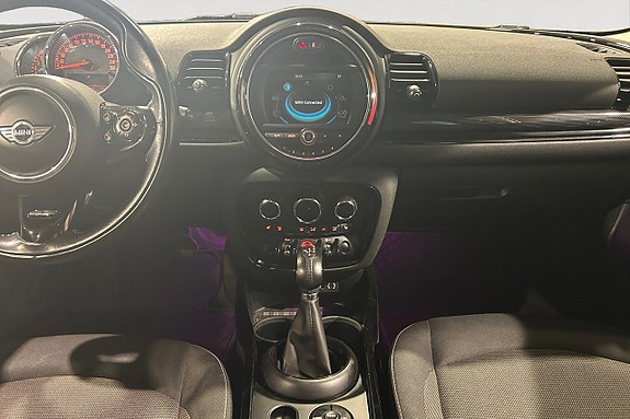 MINI Cooper 12 of 17