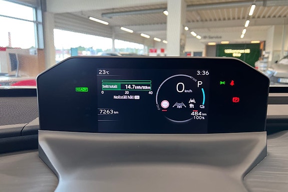 Toyota C-HR 16 of 21