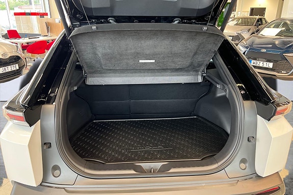 Toyota C-HR 12 of 21