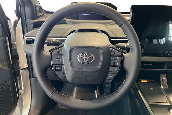 Toyota C-HR 11 of 21
