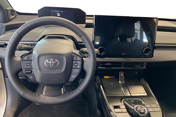 Toyota C-HR 10 of 21