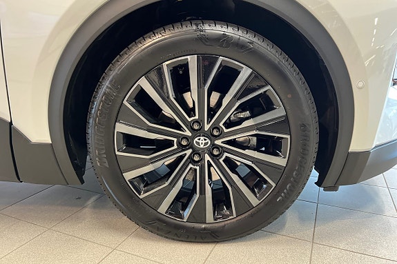 Toyota C-HR 17 of 21
