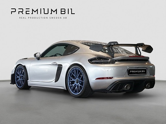 Porsche 718 Cayman GT4 RS 2 of 5