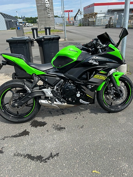 Kawasaki Ninja 650 ABS 2 of 4