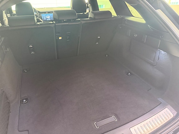 Land Rover Range Rover Velar 21 of 22