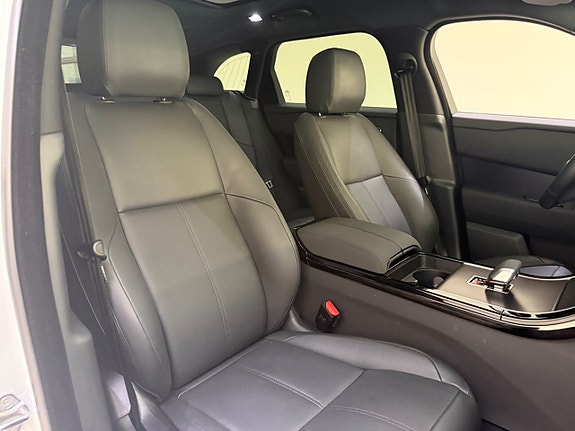 Land Rover Range Rover Velar 17 of 22