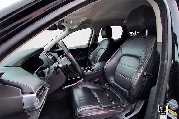 Jaguar F-PACE 10 of 14