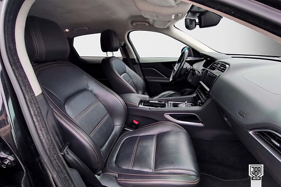 Jaguar F-PACE 14 of 14