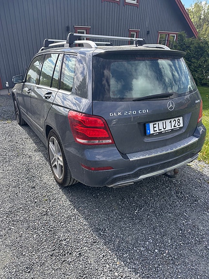 Mercedes-Benz GLK220 3 of 4