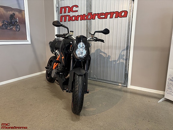 KTM KTM 990 SUPERDUKE R 2 of 3
