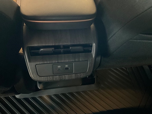 Nissan Ariya 12 of 15