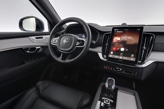 Volvo XC90 8 of 30