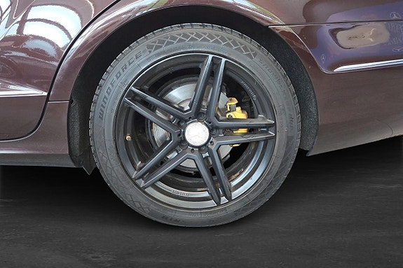 Mercedes-Benz CLS350 5 of 5