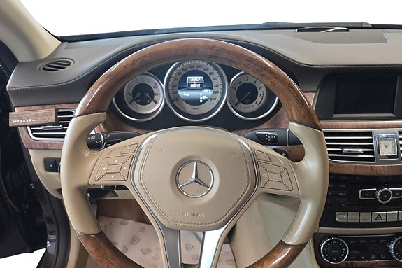Mercedes-Benz CLS350 7 of 10
