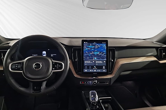 Volvo XC60 9 of 18