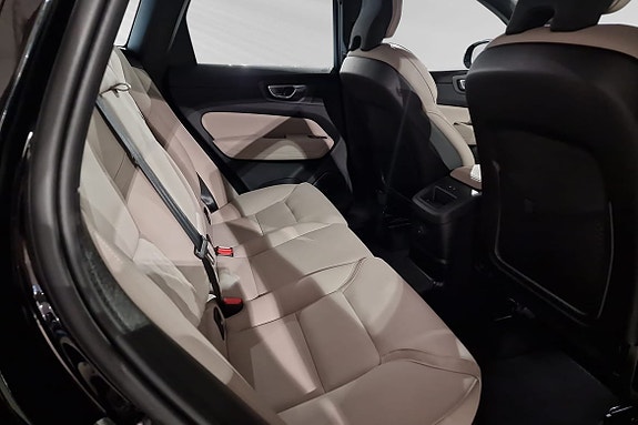 Volvo XC60 11 of 18