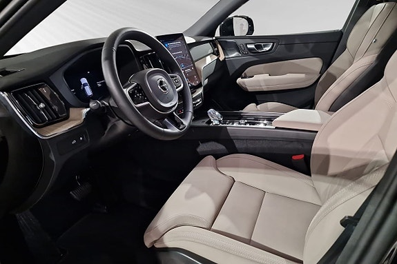 Volvo XC60 7 of 18