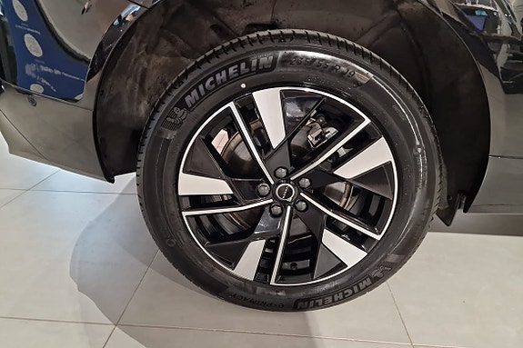 Volvo XC60 12 of 18