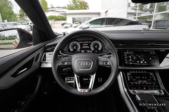 Audi Q8 12 of 25
