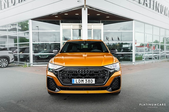 Audi Q8 3 of 5