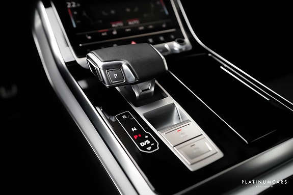 Audi Q8 16 of 25