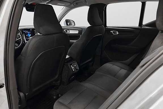Volvo XC40 14 of 15