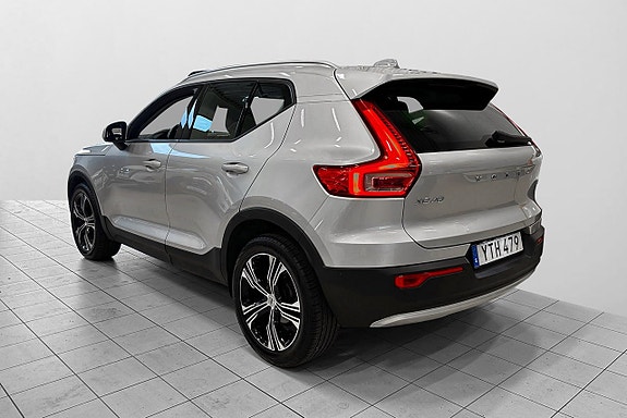 Volvo XC40 4 of 15