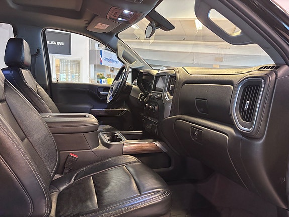 Chevrolet Silverado 1500 10 of 16
