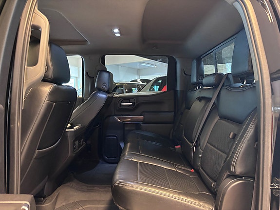 Chevrolet Silverado 1500 8 of 16