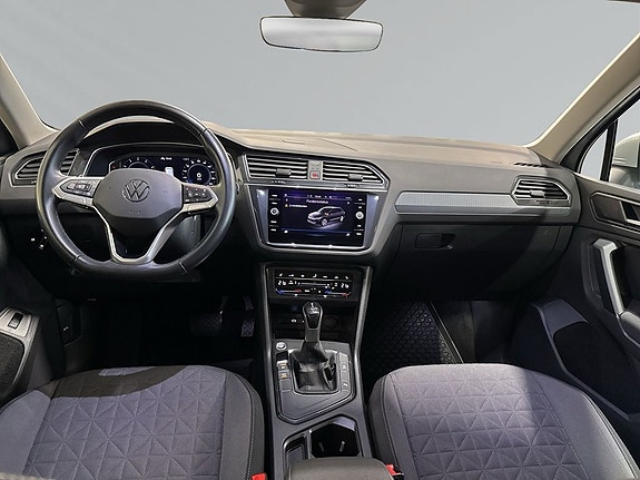Volkswagen Tiguan 7 of 9