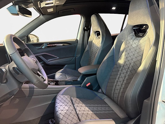 Volkswagen Tiguan 6 of 12
