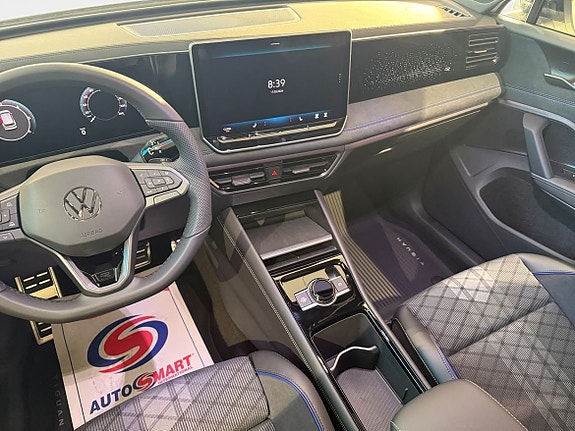 Volkswagen Tiguan 8 of 12