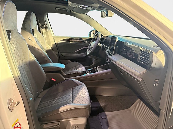Volkswagen Tiguan 10 of 12