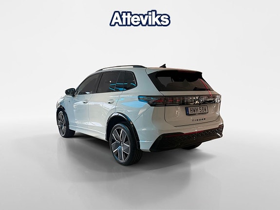 Volkswagen Tiguan 4 of 5