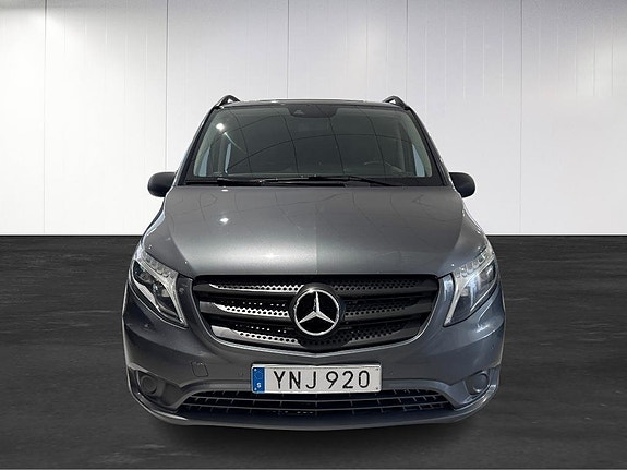 Mercedes-Benz Vito 119 2 of 5